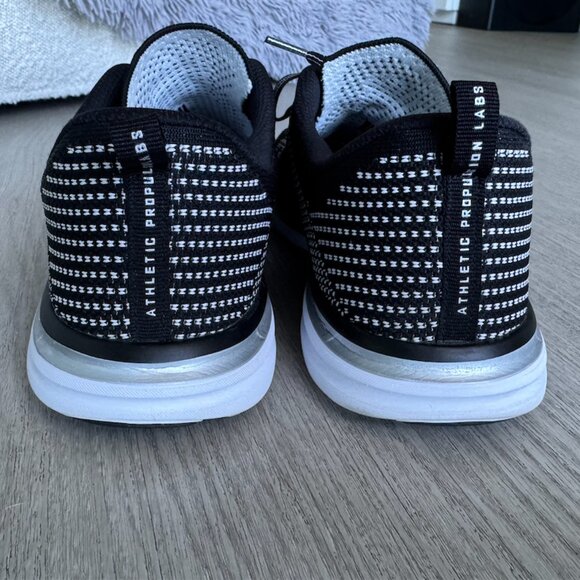 APL Men's TechLoom Pro X Running Shoe Size US 9 Limited Edition. Good condition. - Picture 10 of 11